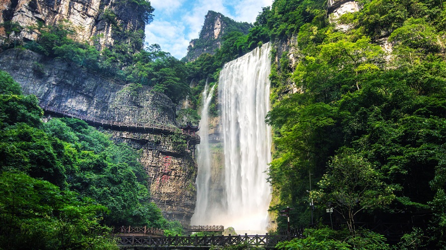 谁懂啊！打工人2天1夜立体穿越三峡的震撼！🚢🏔️ - 图片2